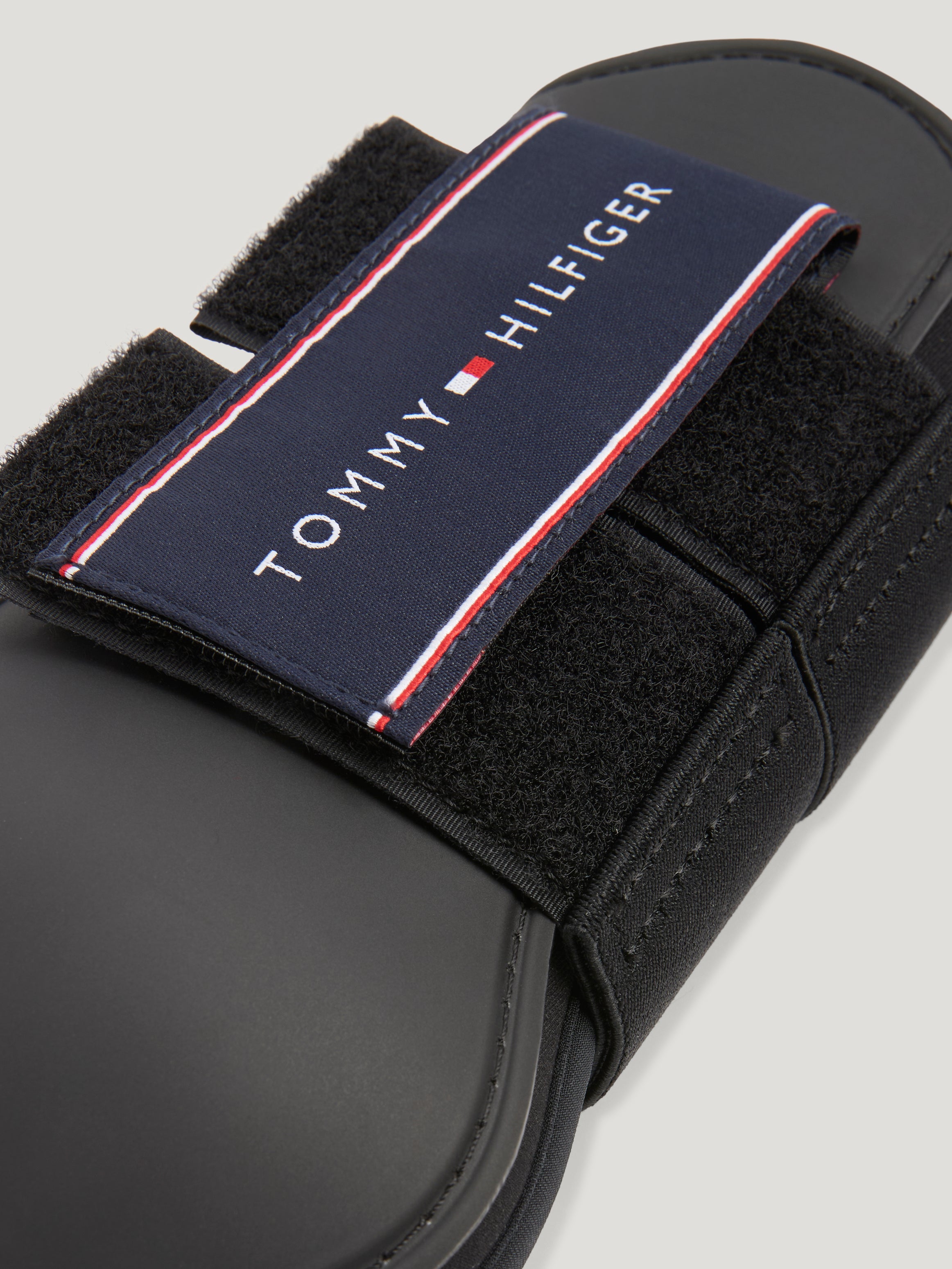 Champion Tendon Boot BLACK